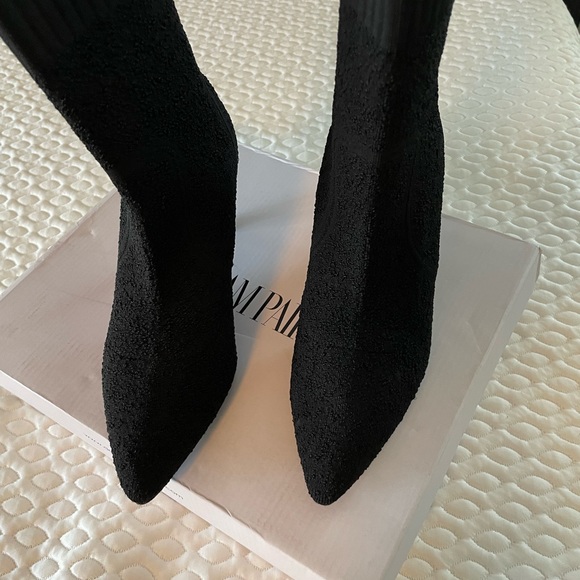 Woman’s Knitted Booties - Picture 5 of 5